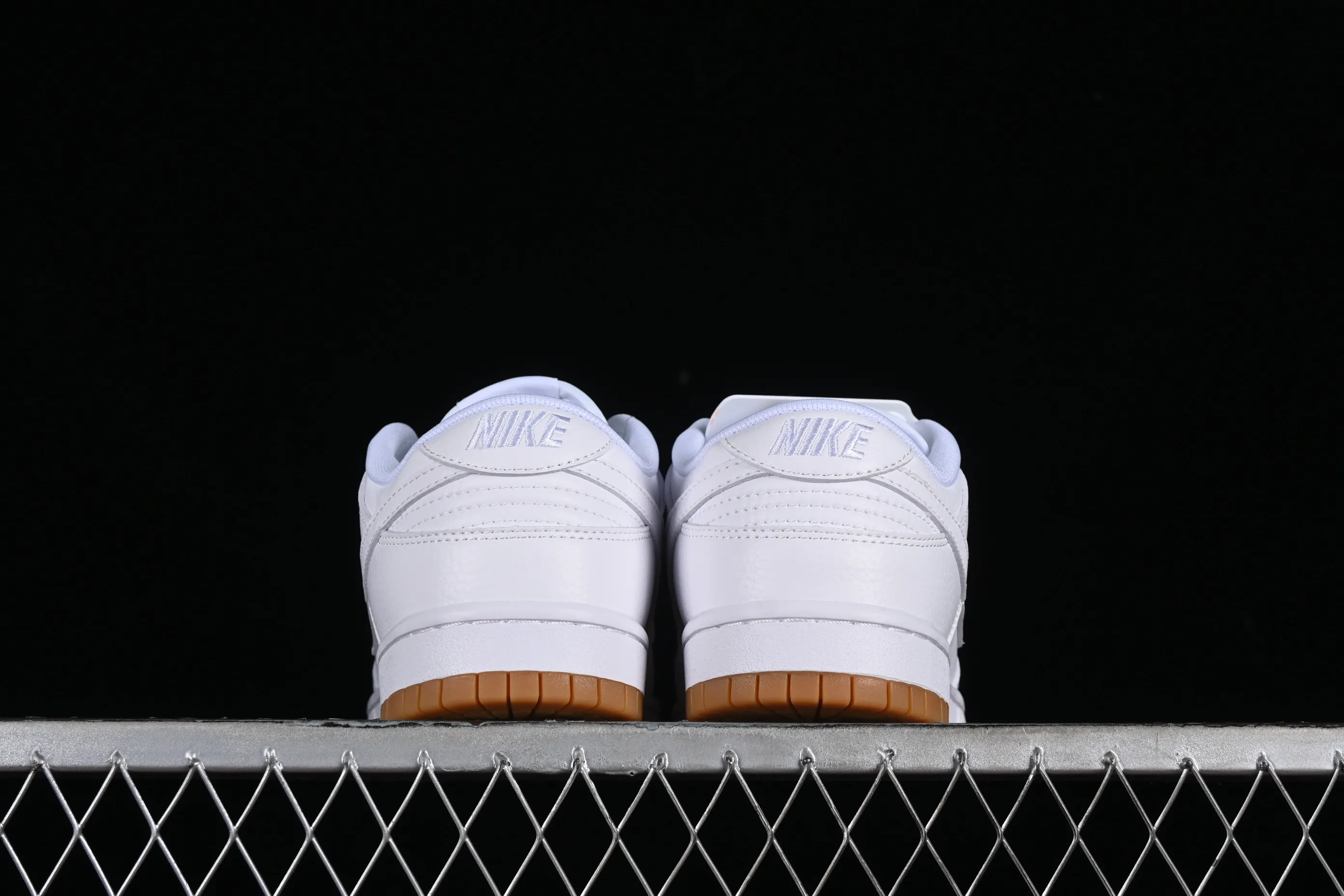 All categories Nk SB Dunk series Nk SB Dunk Low low-top sneakers Nk SB Dunk Low raw rubber white SB low-top casual sneakers 311369-100